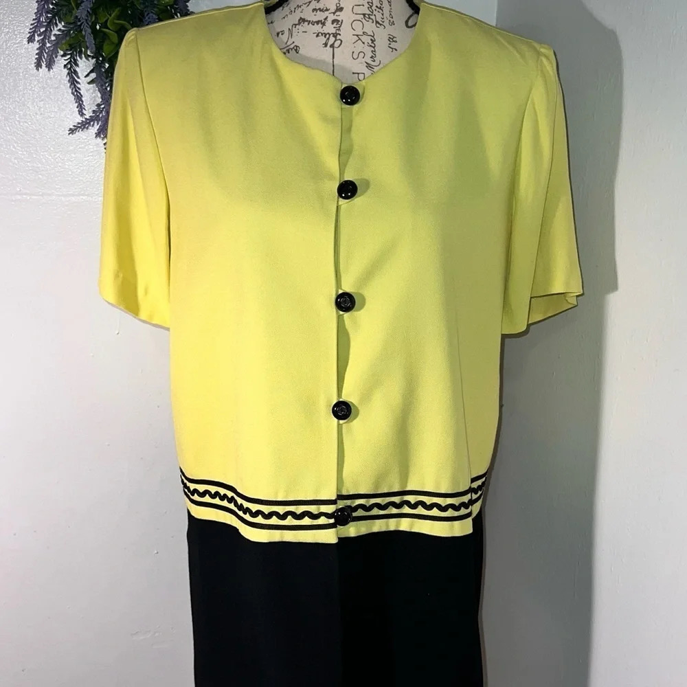 Sheri Martin, 10, Vintage, embroidered, drop waist, padded, side vent tunic - Picture 6 of 6